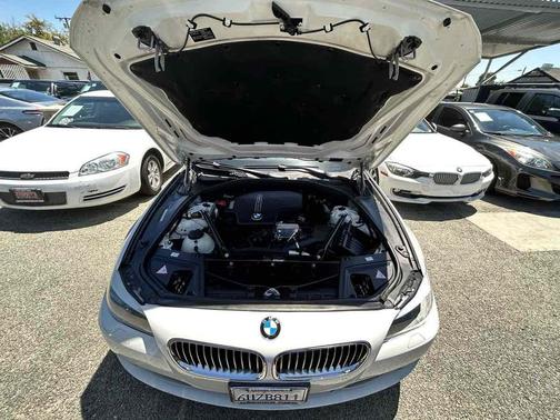2012 BMW 528 528i