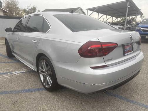 2017 Volkswagen Passat 1.8T R-Line w/Comfort