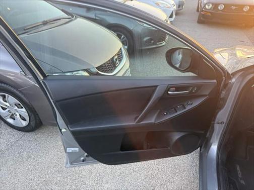 2013 Mazda Mazda3 i Sport