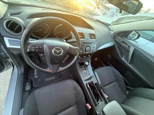 2013 Mazda Mazda3 i Sport