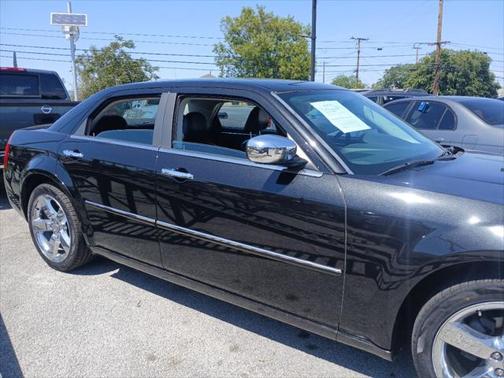 2010 Chrysler 300 Touring/Signature/Executive Series