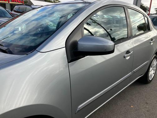 Photo 2 of 32 of 2012 Nissan Sentra 2.0 S