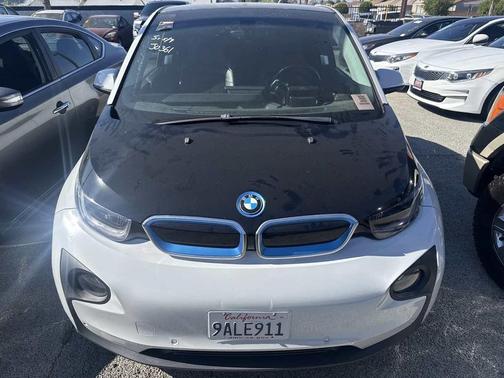 Capparis White w/BMW i Frozen Blue Accent 2014 BMW i3 Base