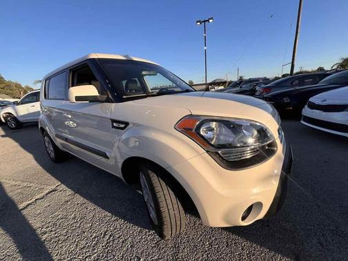 2013 Kia Soul Base