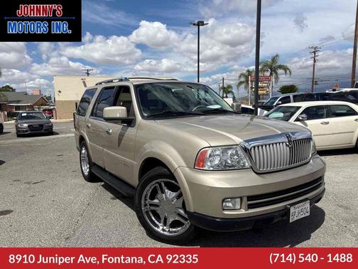 Cashmere Tri-Coat 2005 Lincoln Navigator Luxury