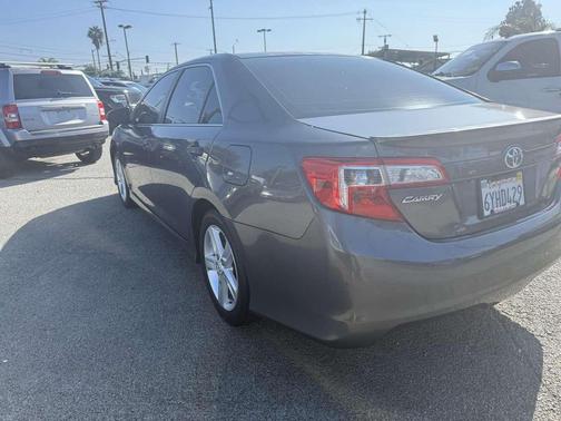 2012 Toyota Camry SE