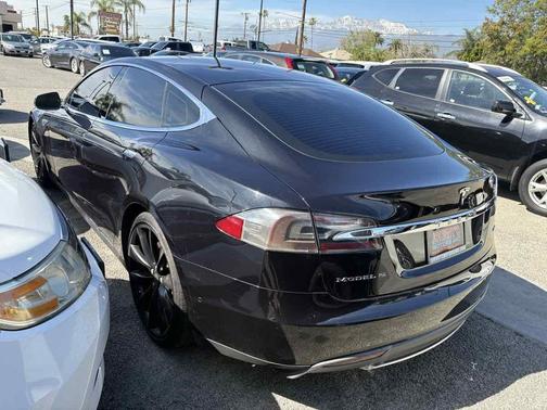 2016 Tesla Model S 90D