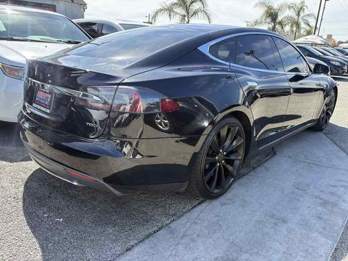 2016 Tesla Model S 90D