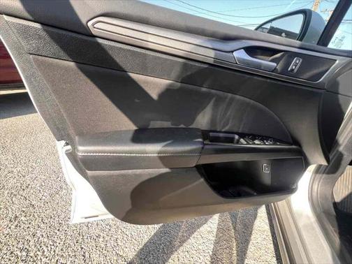 2017 Ford Fusion Hybrid SE