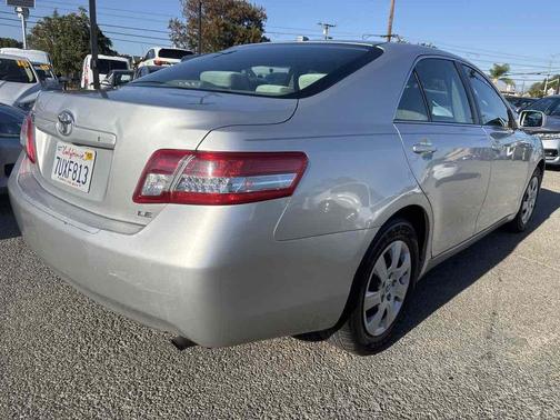 2010 Toyota Camry LE