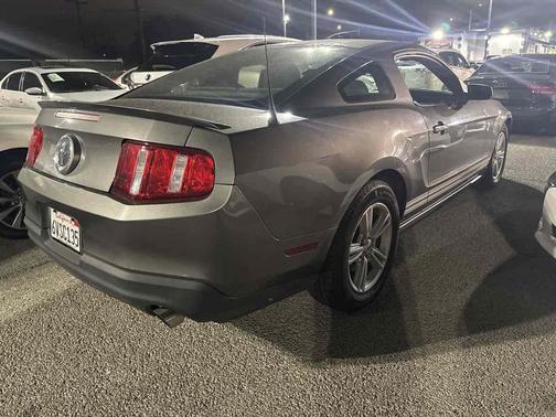 2012 Ford Mustang V6 Premium