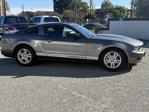 2012 Ford Mustang V6 Premium