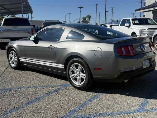 2012 Ford Mustang V6 Premium