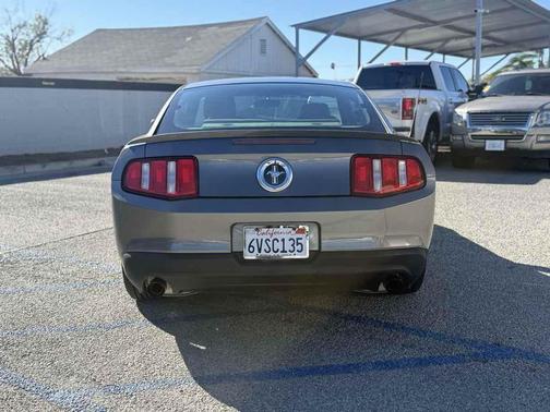 2012 Ford Mustang V6 Premium