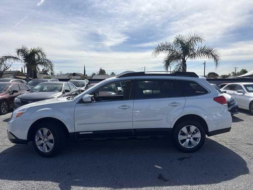 2012 Subaru Outback 2.5i Premium