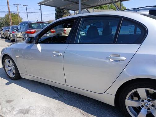 2004 BMW 525 525i