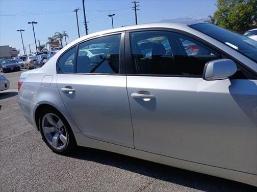 2004 BMW 525 525i