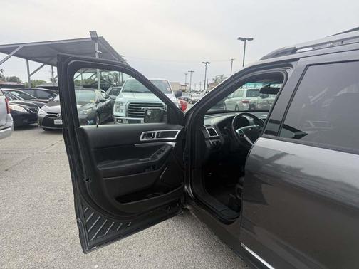 Ruby Red Metallic Tinted Clearcoat 2015 Ford Explorer XLT