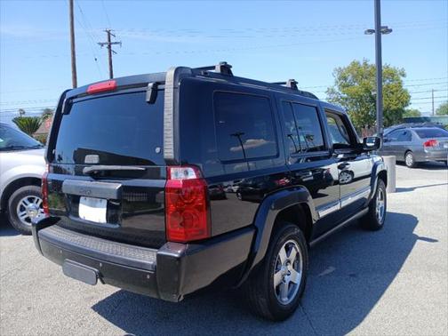 2010 Jeep Commander Sport