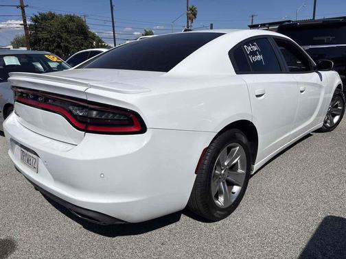 2015 Dodge Charger SE