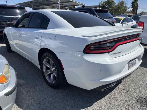 2015 Dodge Charger SE