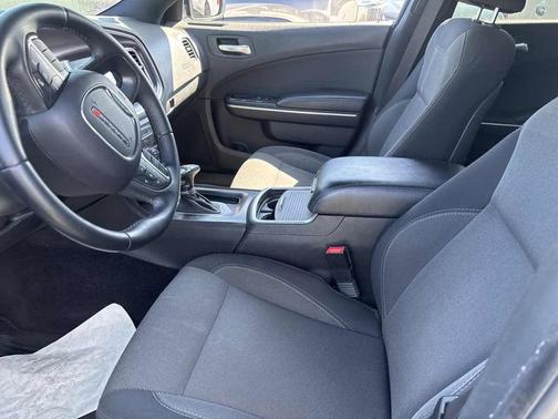 2015 Dodge Charger SE