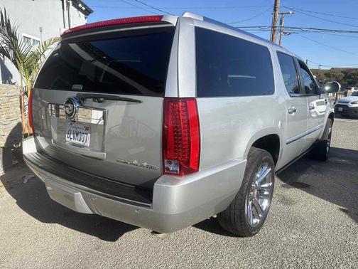 2010 Cadillac Escalade ESV Premium