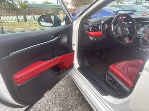 2020 Toyota Camry XSE