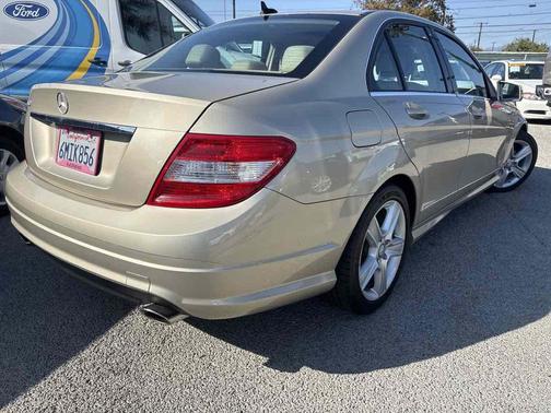 2010 Mercedes-Benz C-Class Luxury