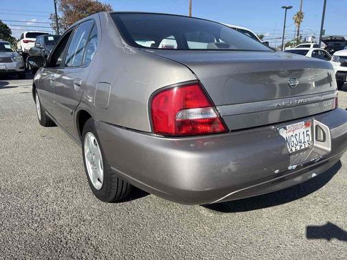 2001 Nissan Altima GXE