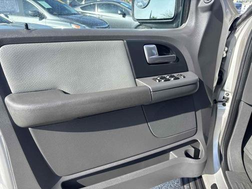 2003 Ford Expedition XLT