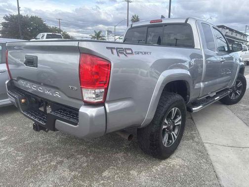 2017 Toyota Tacoma SR5