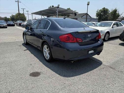 2011 INFINITI G37 Journey
