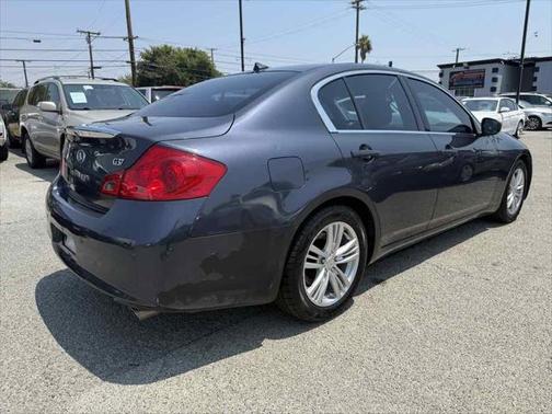 2011 INFINITI G37 Journey