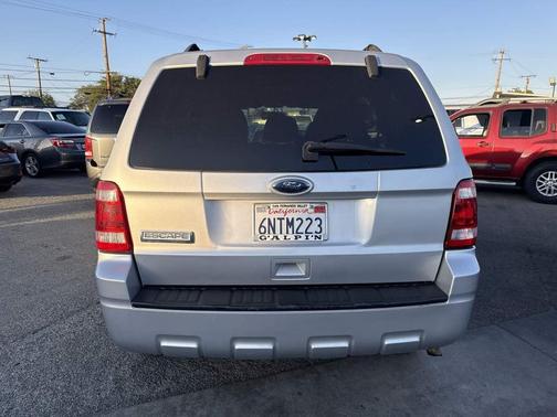 Gold Leaf Metallic 2010 Ford Escape XLT