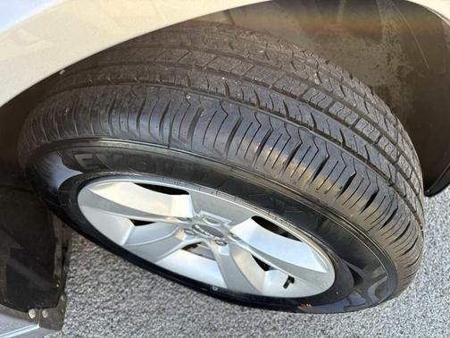 Billet Silver Metallic Clearcoat 2014 Dodge Charger SE