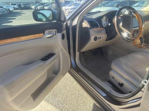 2014 Chrysler 300C Base