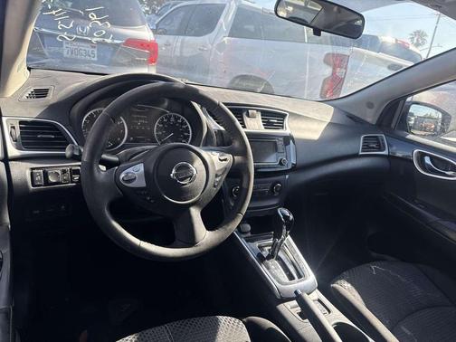 Gun Metallic 2016 Nissan Sentra SR