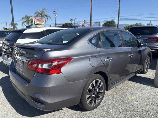 Gun Metallic 2016 Nissan Sentra SR