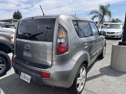 Titanium 2010 Kia Soul !