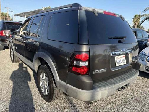 Cashmere Tri-Coat Metallic 2006 Ford Explorer XLT