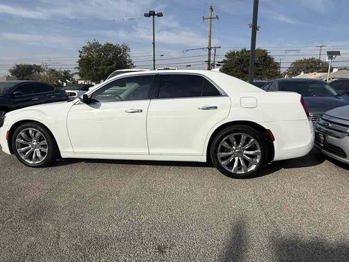 2016 Chrysler 300C Base