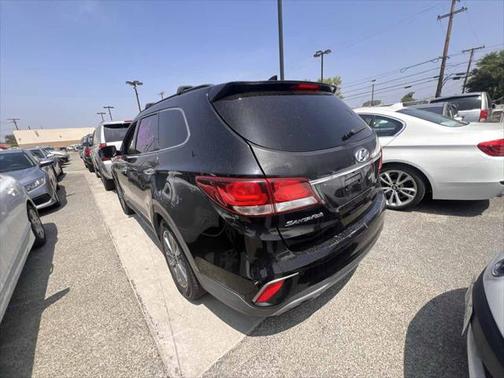 2017 Hyundai SANTA FE SE