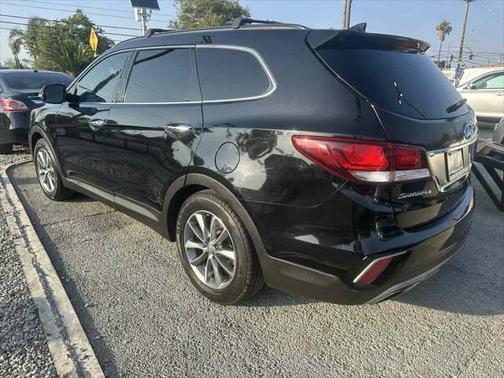 2017 Hyundai SANTA FE SE
