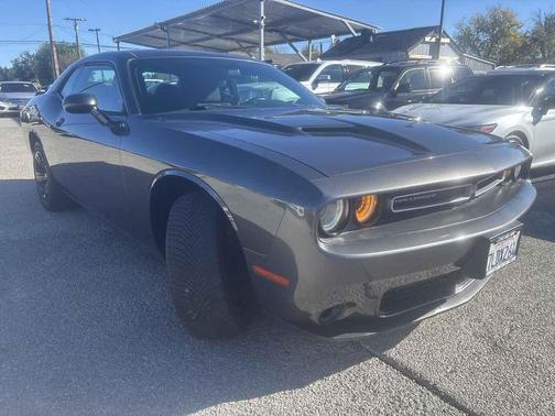 2015 Dodge Challenger SXT