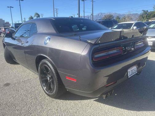 2015 Dodge Challenger SXT