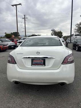 Pearl White 2014 Nissan Maxima S