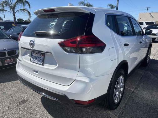 2017 Nissan Rogue S