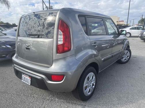 2013 Kia Soul Base