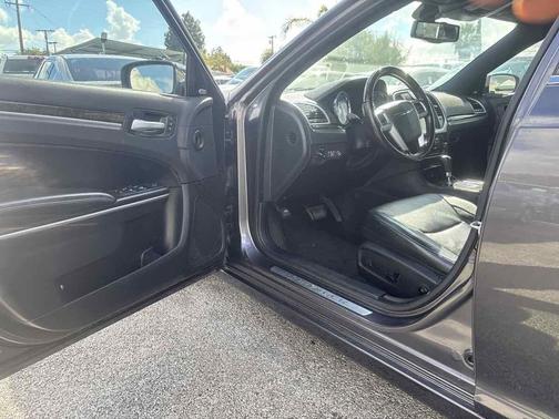 2013 Chrysler 300C Base